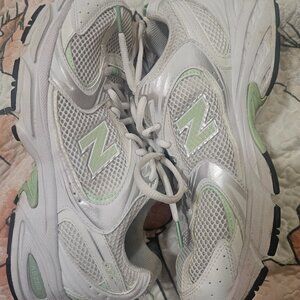 New Balance 530